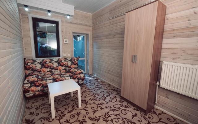 Dom U Podnozhiya Gor Guest house