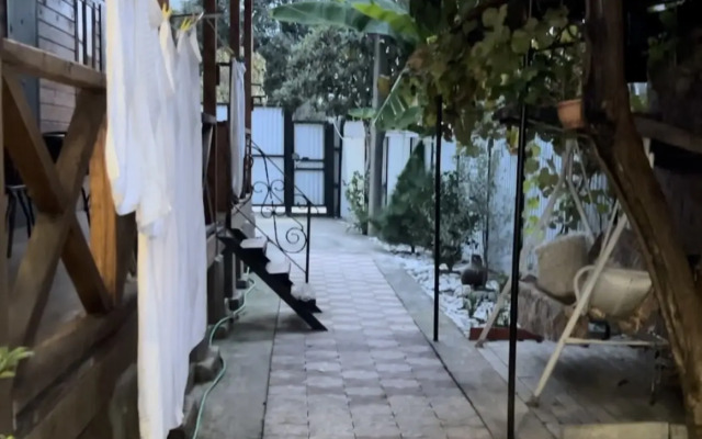 Ekokhaus Chegem Guest House