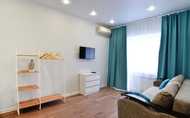 Na Zhukova Flat