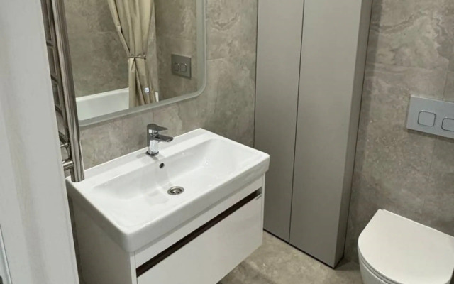 Flat Ryadom S Naberezhnoy Bryugge