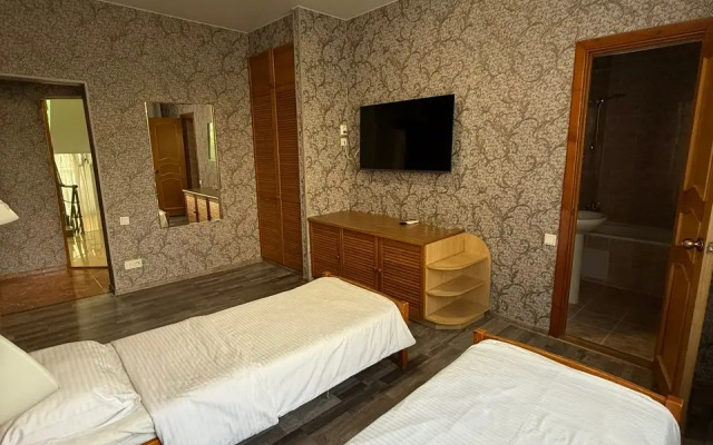 Medovaya Guest House