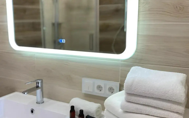 Studiya S Balkonom Alax Naprotiv Delta Sirius Apartments