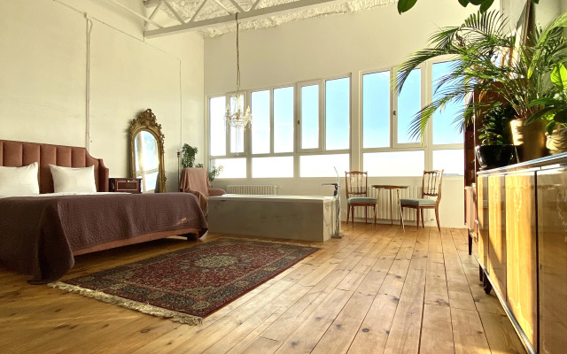 Апартаменты ApartMari Уникальный Люкс с видом на город