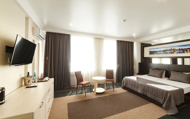 Meridian Hotel