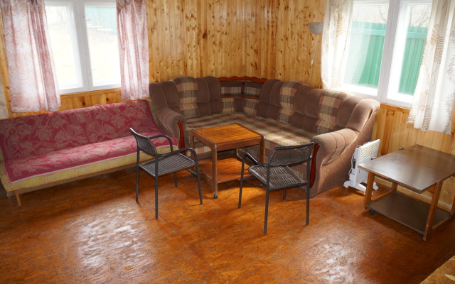 Dacha Na Oke Guest House