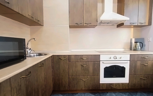 Uyutny sever na severnom proyezde Flat