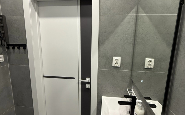 Квартира 2-Комнатная Студия с Новым Ремонтом возле ТЦ Ройял Парк