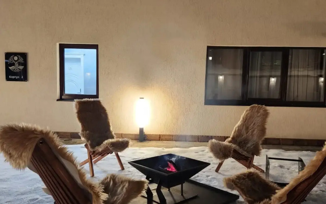 Nomer V Otele S Basseynom Apartments