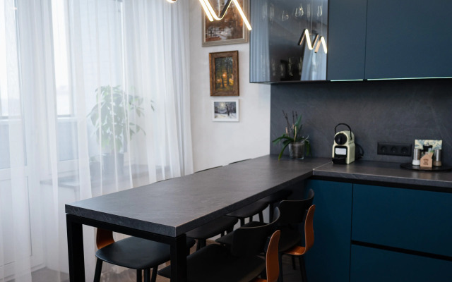 S Potryasayuschim Vidom Flat
