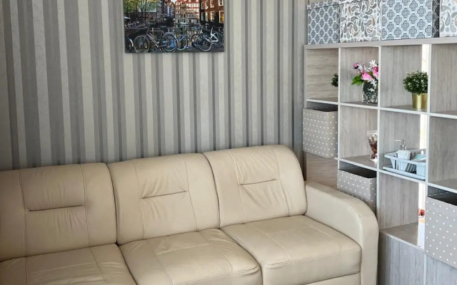 Dvukhkomnatnaya S Balkonom Flat