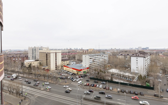 V Azhk Parusa Flat