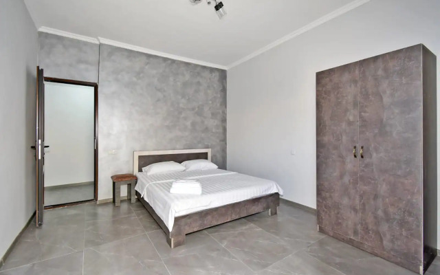Sirik hotel Guest house