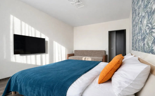 Апартаменты АпартМари яркие в центре с видом на город