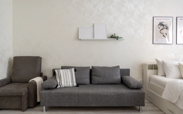 Dve podushki na Valdajskoj, 2k2 Flat