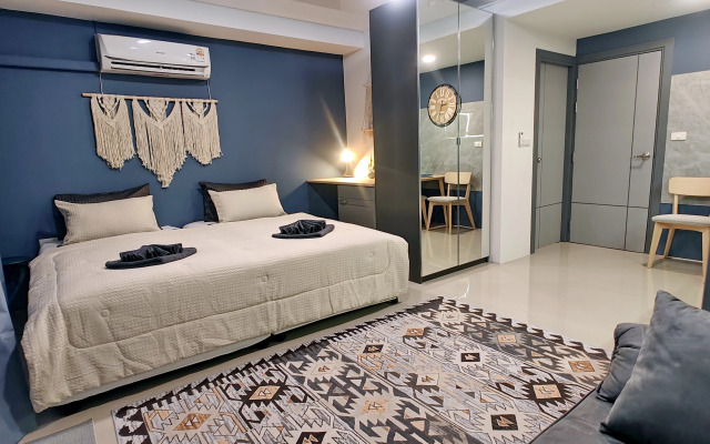 AuroraThai Apartments