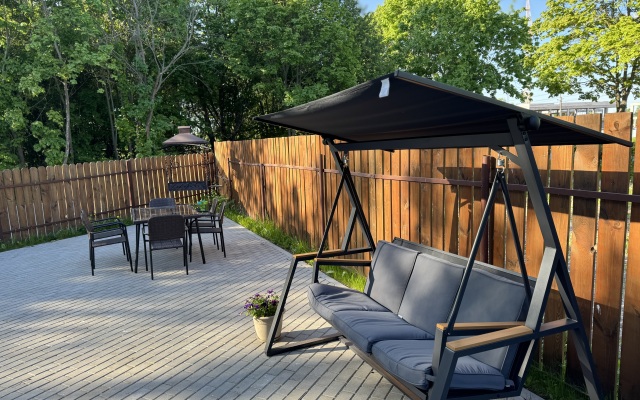 Zhit Legko Guest House