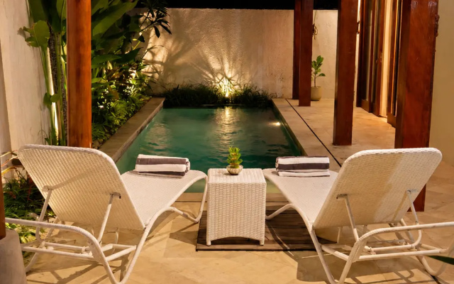 Echo Point Classic Villa – Outside – Tumbak Bayuh