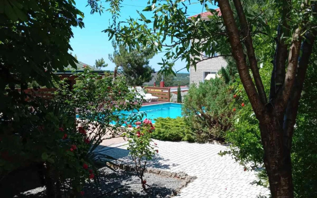 Kaplya Yantarya Guest House