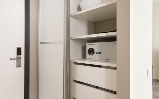 8 Apartment