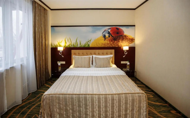 Kazzhol Hotel