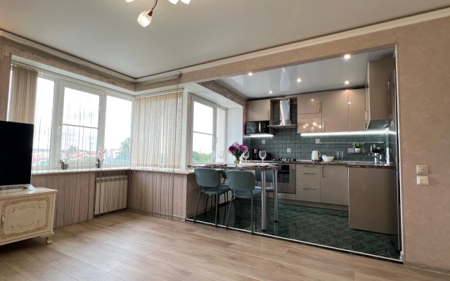 Na Naberezhnoy s Vidom na Zaliv Flat