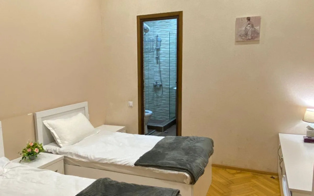 Cozy Rooms Tbilisi Hotel