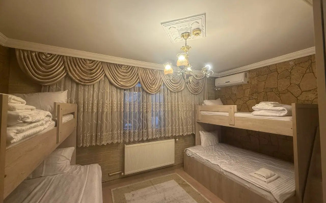 2BR Apt 3 AC Balcony 5 Min to Metro Apartments