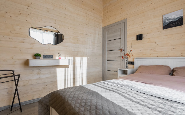 Частный Дом на Границе с Лесом