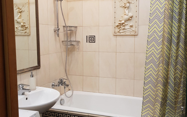 3-h komnatnye Solnechnaya Storona Parkovka besplatnaya Apartments