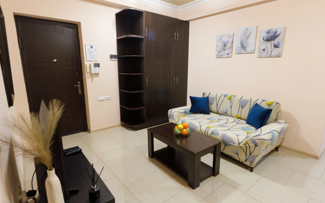 On Yekmalyan Str. 1-33/1 Apartments