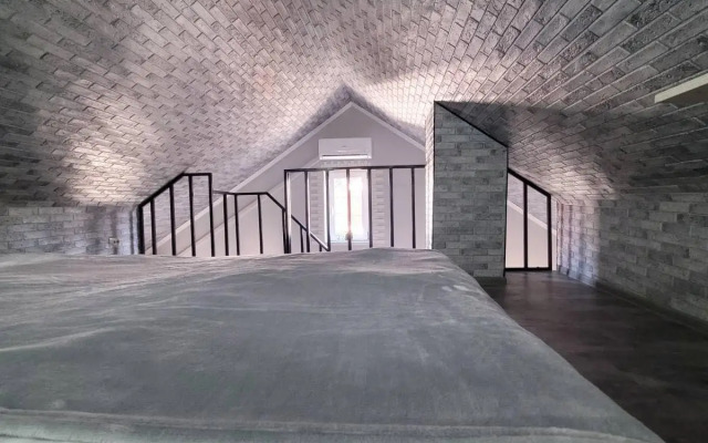 Апартаменты Двухуровневые апартаменты около музея ангелов