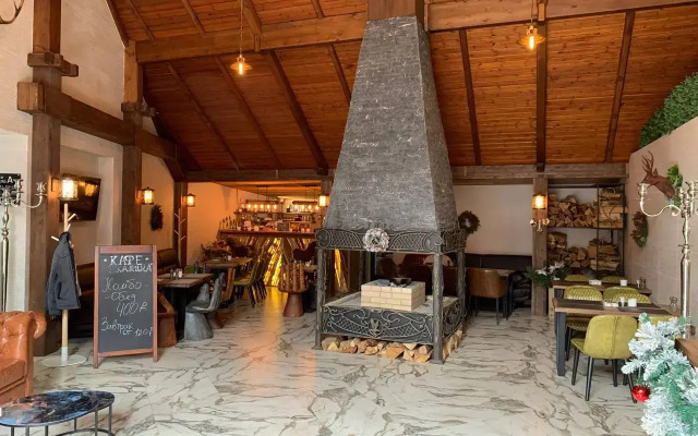 Отель Апартаменты Red Wood