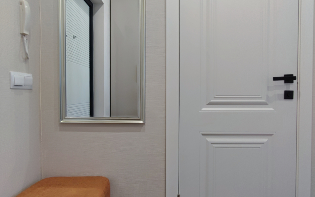 Uyutnaya kvartira v Oblakakh 2 Flat