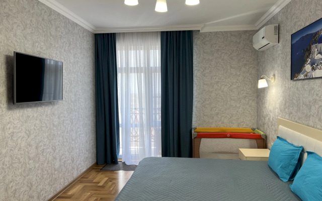 Квартира 310  в центре на первой береговой линии