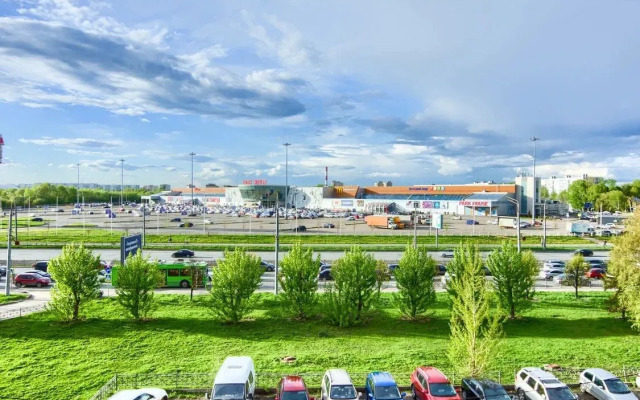 Na Prospekte Yamasheva 43 Flat