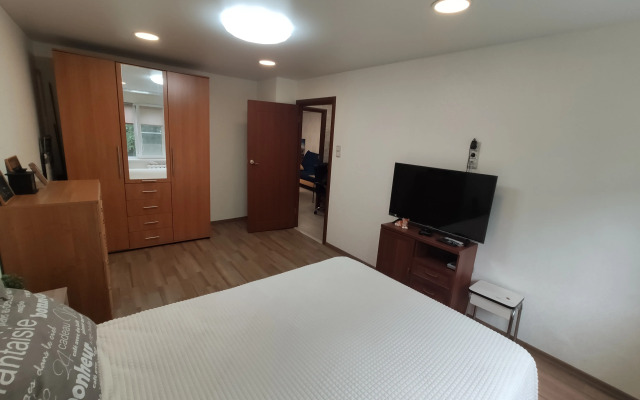 Tryokhkomnatnaya Na Semyonovskom Ozere Flat