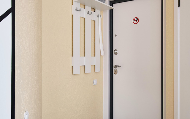 Uyutnaya novaya studiya u metro Spartak Apartments