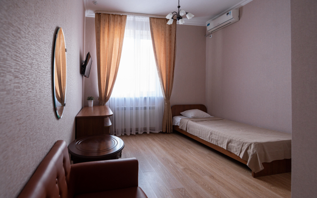Djump Hotel
