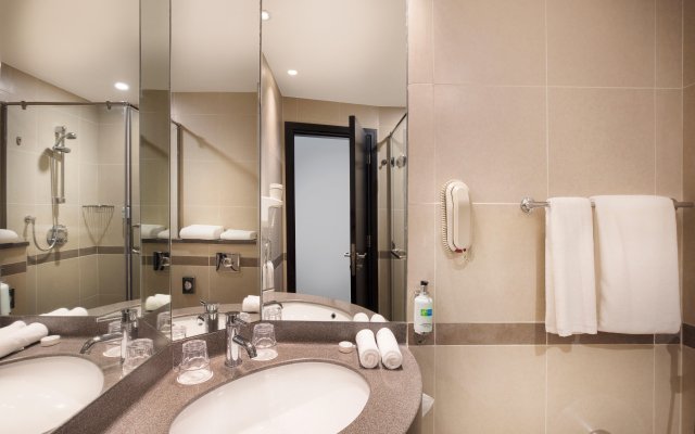Holiday Inn Express Dubai Safa Park, an IHG Hotel