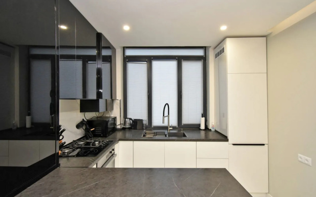 2-Komn. Kvartira Na Ul. Saryyana Flat