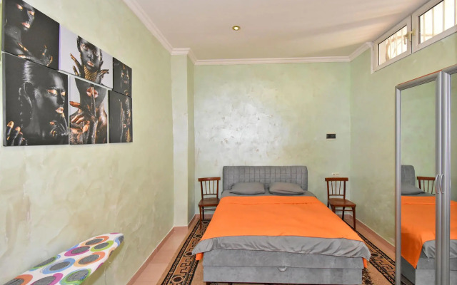 Apartment in Saryan Street Flat