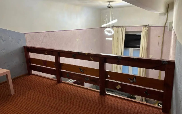 Dvukhurovnevaya Prostornaya Na Marksistskoy Flat
