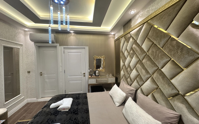 Отель TH Old City Hotel