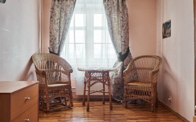 U Metro Prospect Mira ot Comfort home Flat
