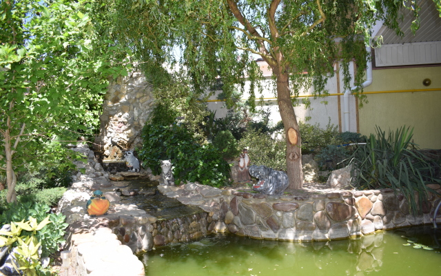 Svetoch Guest House