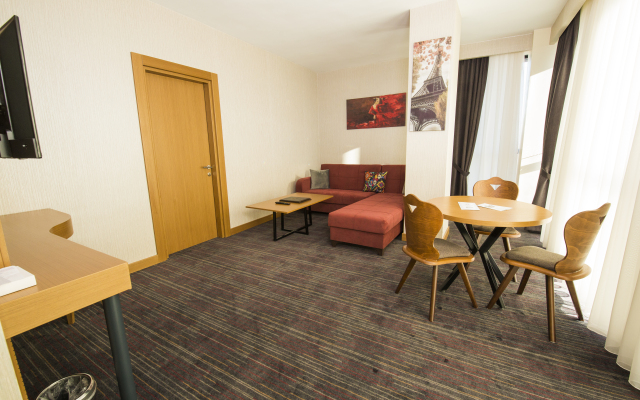New Garden Hotel
