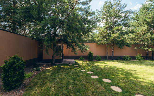Частный дом Borovica House