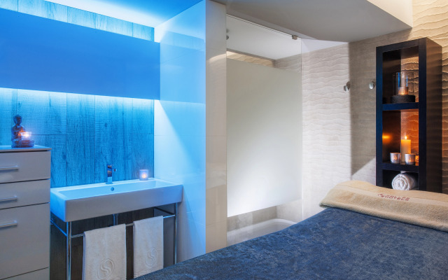 Salles Pere IV Hotel