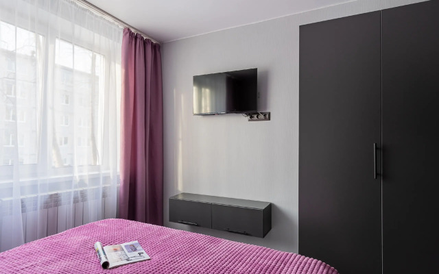 Studiya Pink Flat