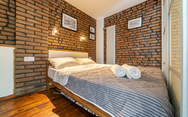 M1C Lyuks Apartments